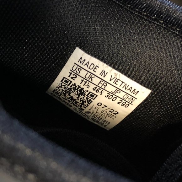 adidas D.O.N. Issue #4 Men's Core Black Cloud White Carbon Sneakers Shoes - Picture 15 of 17